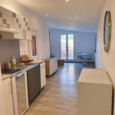 2 à 3 Personnes Climatisé Avec Patio